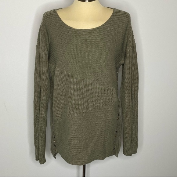 Bar III Green Grommet Sweater - Picture 1 of 9